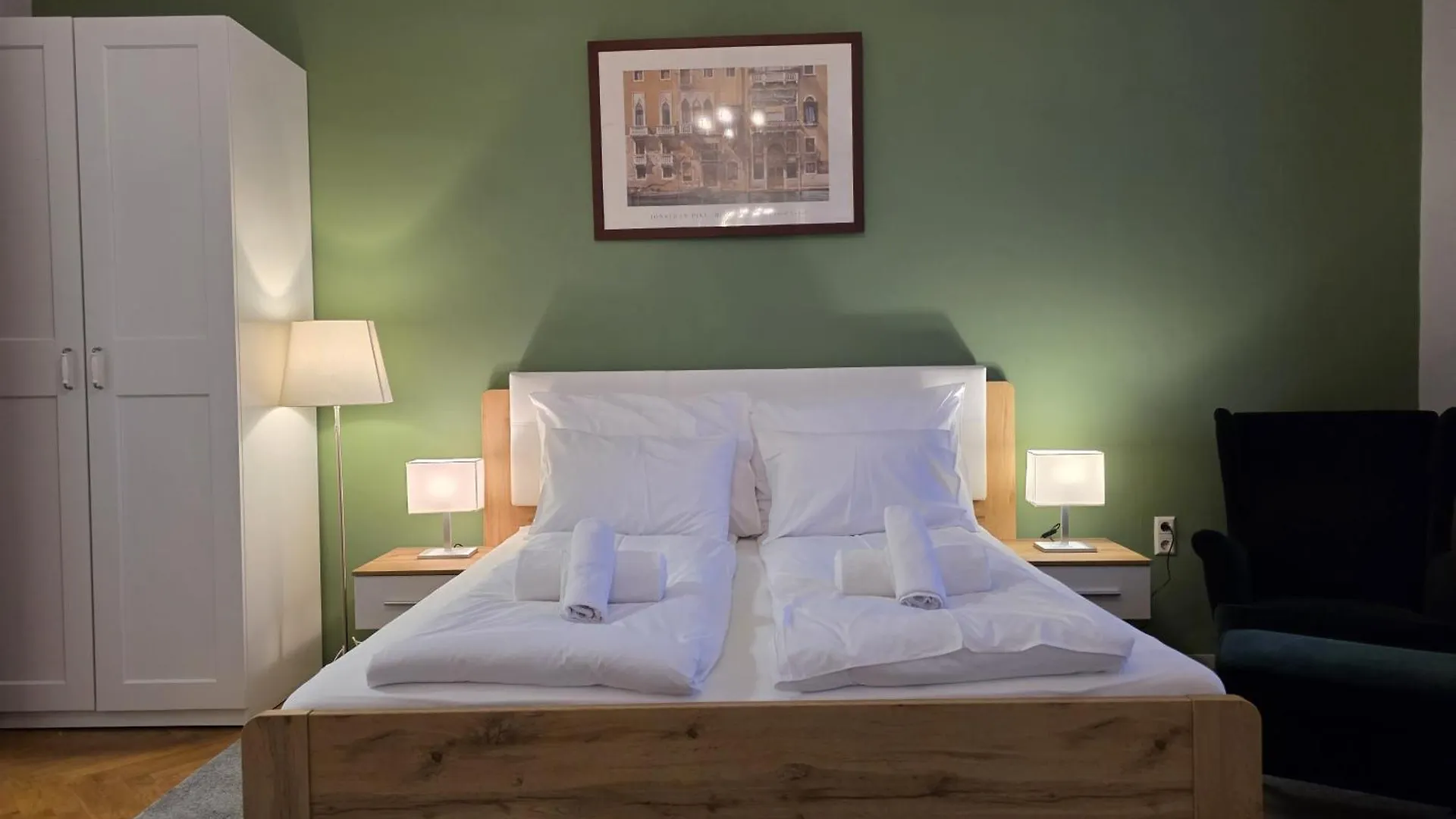 Apartment Maison Lumiere Buda - Near M2 Metro Budapest
